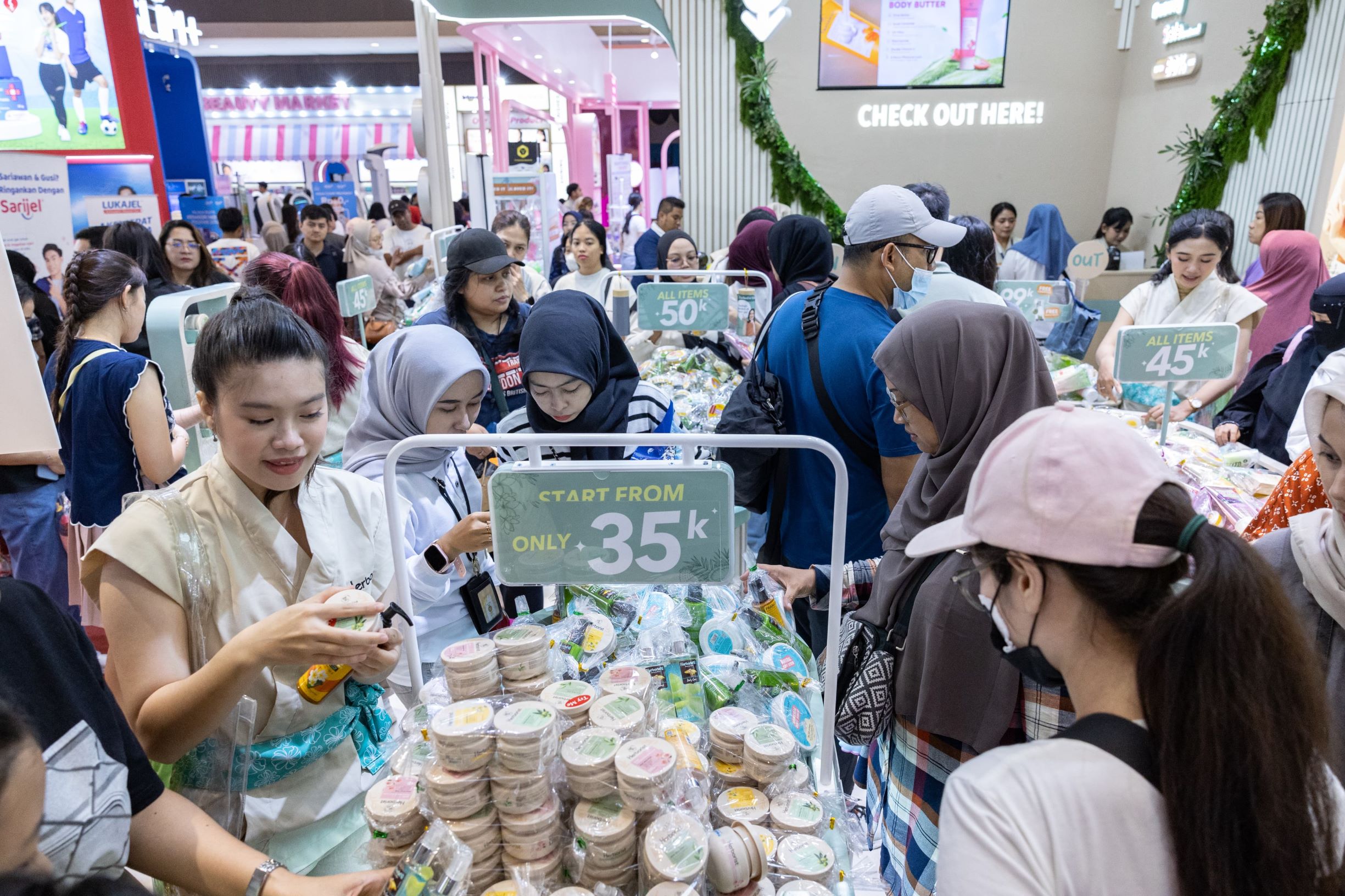 Serbu Skincare Murah di Jakarta Fair 2025